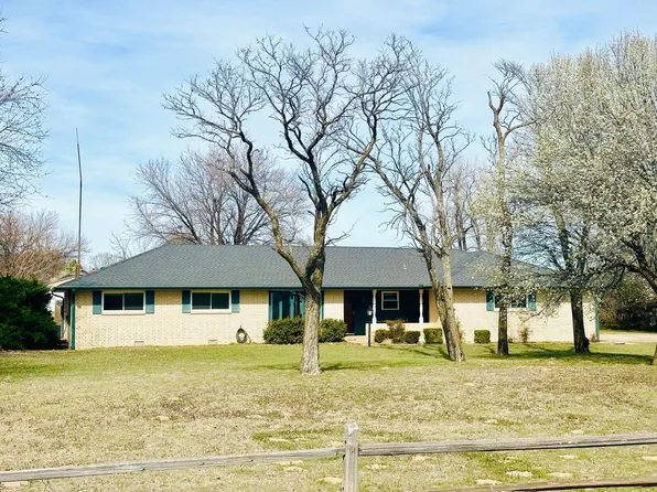 626 E Cottonwood Ln, Enid, OK 73701
