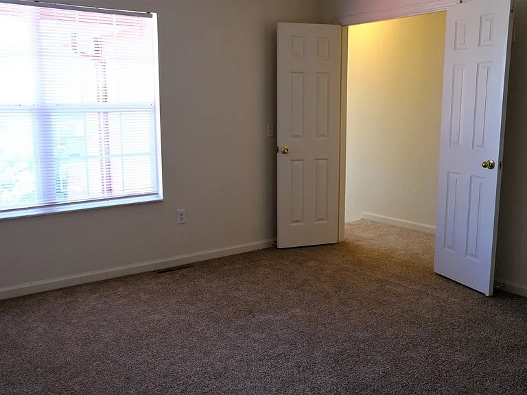 Ivy Hill Townhomes — Photo 13