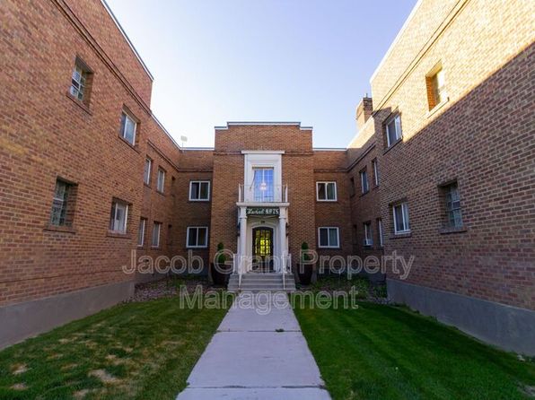 676 Memorial Dr #102
