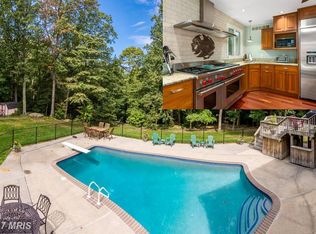 9212 Goose Pond Dr, Pasadena, MD 21122
