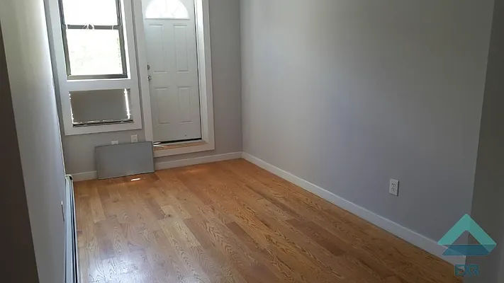 Rented by EXR | media 21