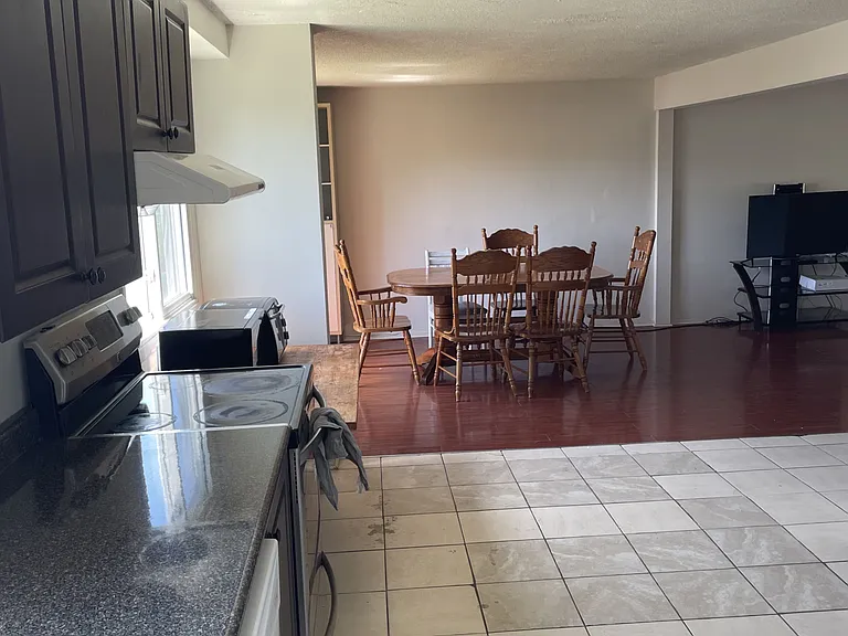 699 Scottsdale Dr — Photo 5