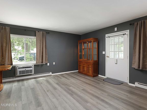 3rd image of 394D Chesterfield Court #1004