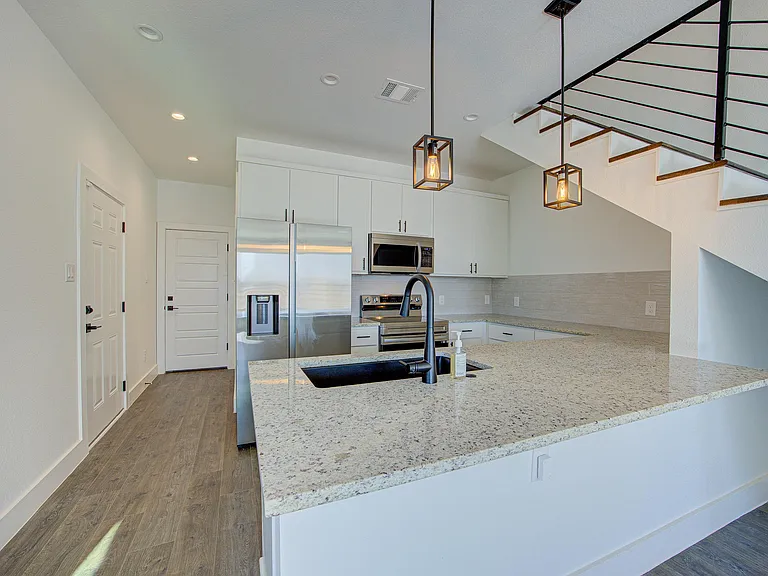 20507 Bonanza St #A — Photo 44