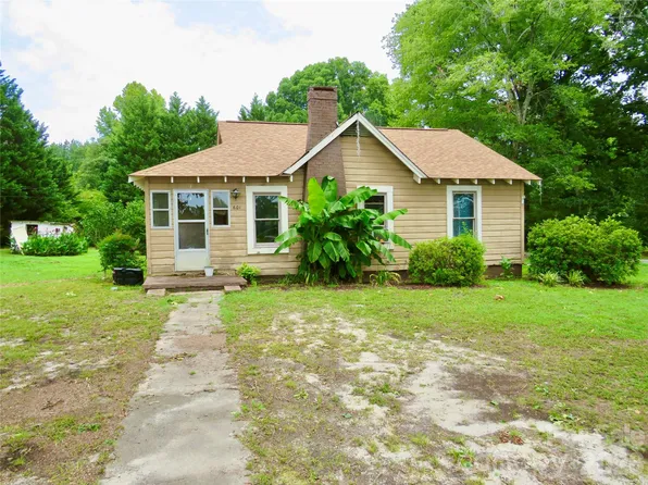 601 Providence Rd, Forest City, NC 28043