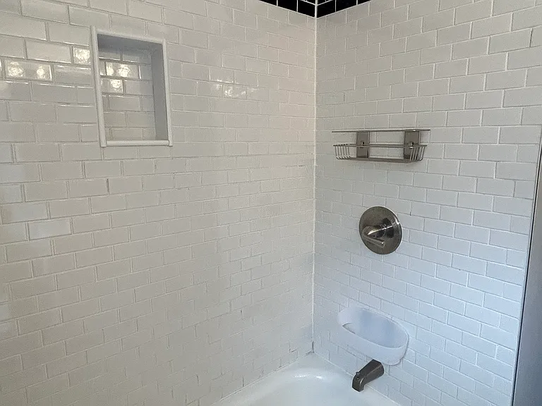 6920 Grace Ave — Photo 15