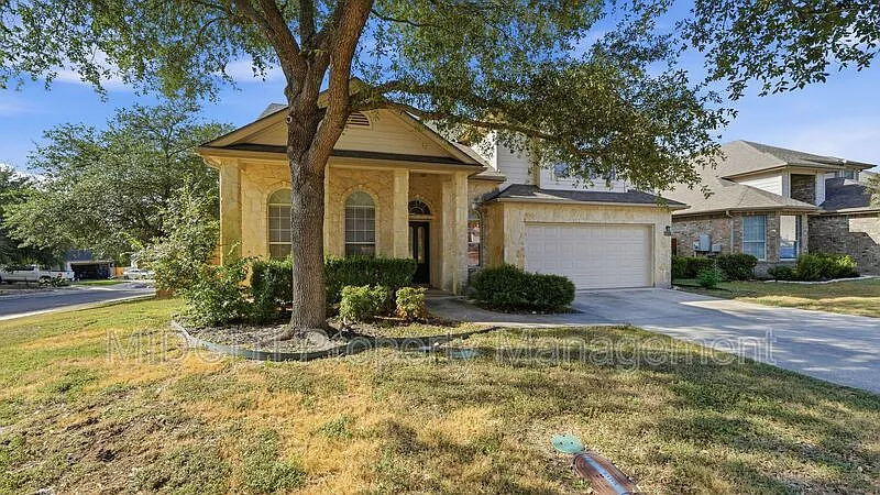 4 bed, 3.5 bath, 3185 sqft, $2,550 — Photo 2