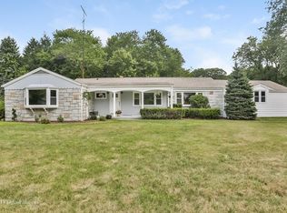 12 Frederick St, Trumbull, CT 06611