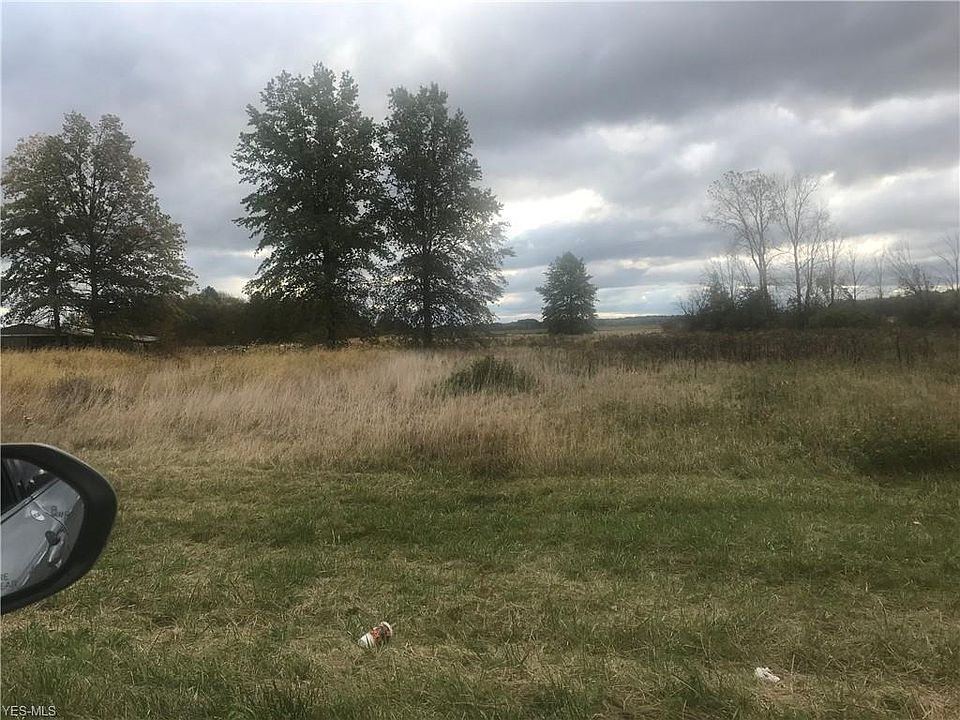 2nd image of 44975 Albrecht Rd