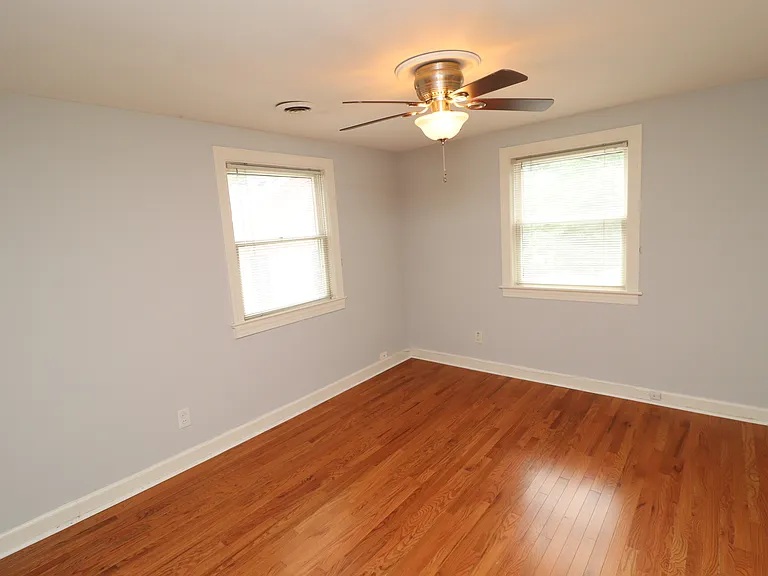 1000 Nichols Dr — Photo 17