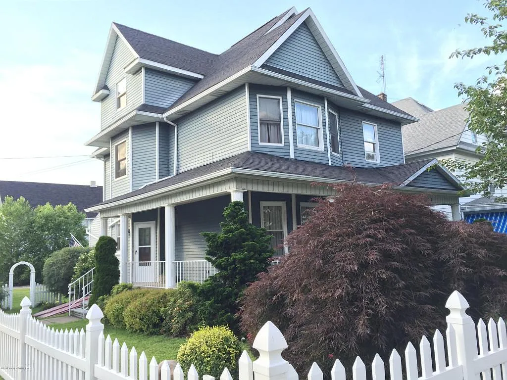 330 S Irving Ave photo 1