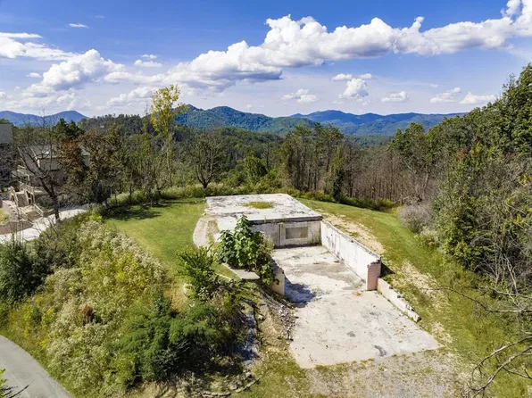 2704 Indigo Ln #2Q, Sevierville, TN 37862