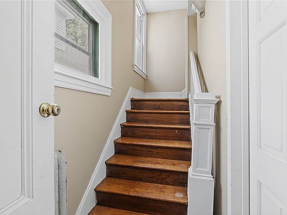 3rd image of 36 Cambridge St