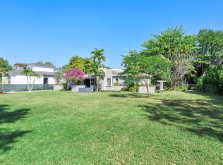 8325 SW 68th St, Miami, FL 33143