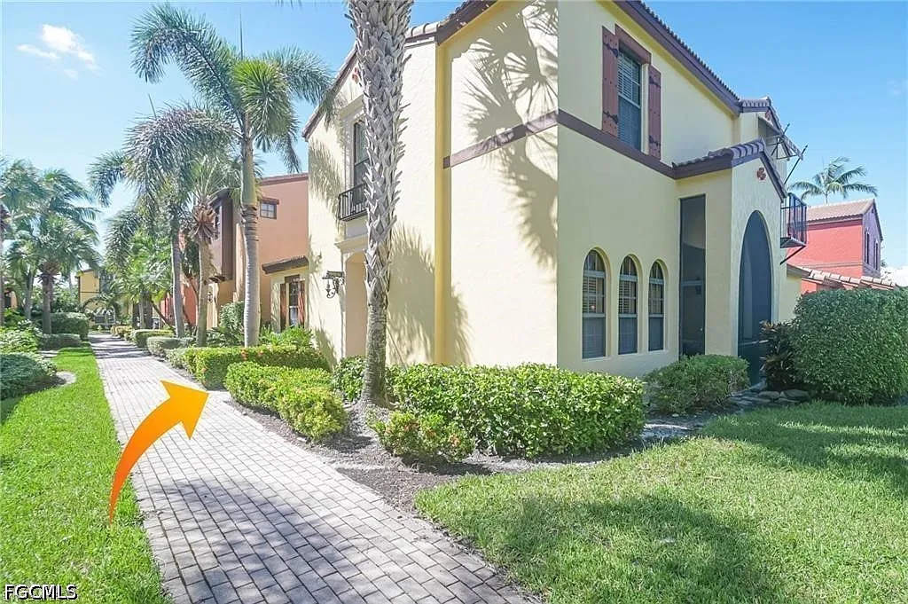 3 bed, 3.0 bath, 1910 sqft, $6,500 — Photo 1