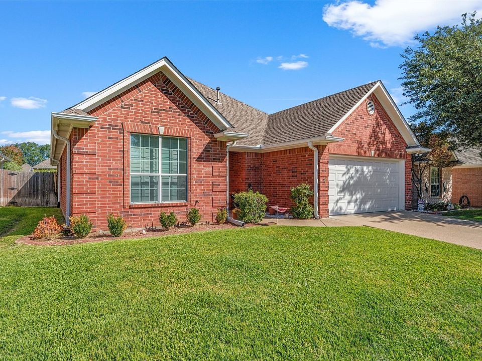 1st image of 1915 Hollybranch Dr
