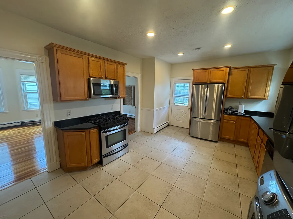 Building Photo - 64 Fisher Ave #3