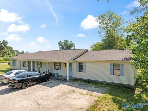 910 N Clinton St, Athens, AL 35611