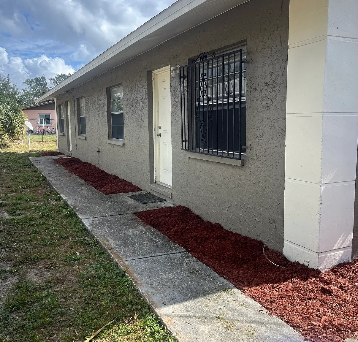 2 bed, 900 sqft, $1,900 — Photo 2