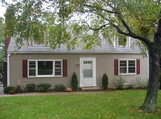 4 Beechwood Dr, Danbury, CT