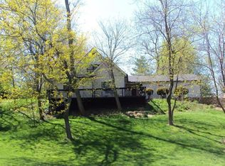 515 Crestview Dr, Sherrard, IL 61281