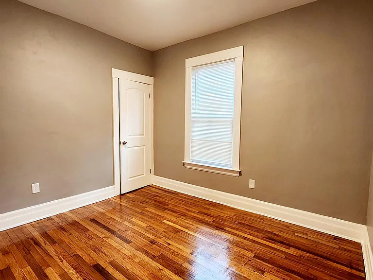 2256 Montclair St — Photo 15