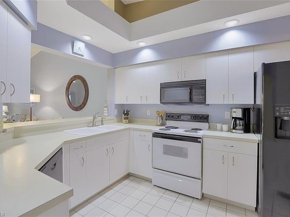 5th image of 4121 Sawgrass Point Dr APT 203