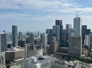 488 University Ave #4505, Toronto, ON M5G 0C1