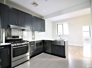 9 W 70th St #3R, New York, NY 10023