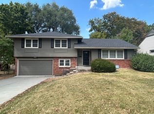 9332 Somerset Dr, Overland Park, KS 66207