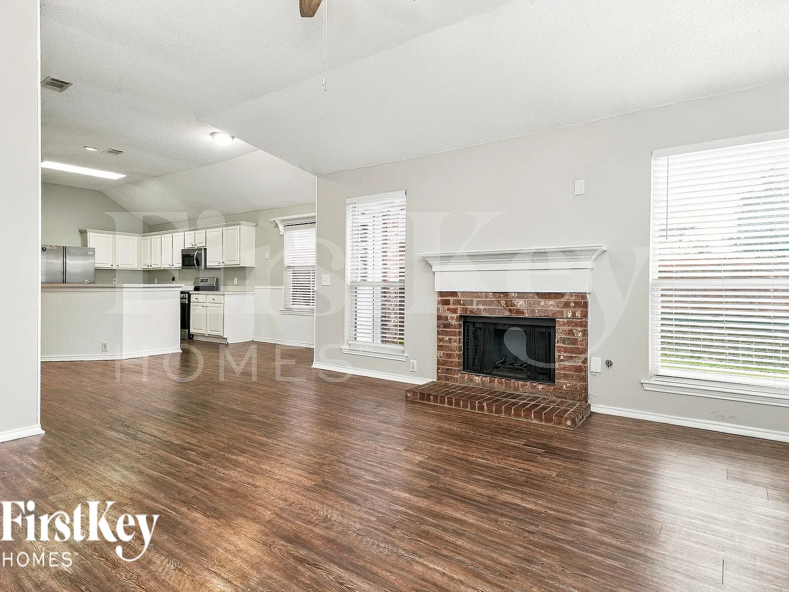 4 bed, 2.0 bath, 2069 sqft, $2,740 — Photo 3