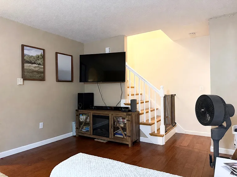 23L English Range Rd #23L — Photo 6
