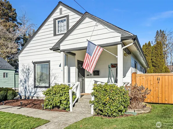 1209 4th Avenue SW, Puyallup, WA 98371