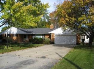 12110 W Walnut Rd, Wauwatosa, WI 53226
