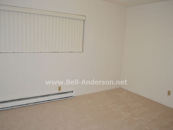 4th image of 17431 Ambaum Blvd S Unit A7