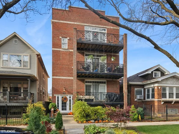 4310 N Richmond St APT 3, Chicago, IL 60618