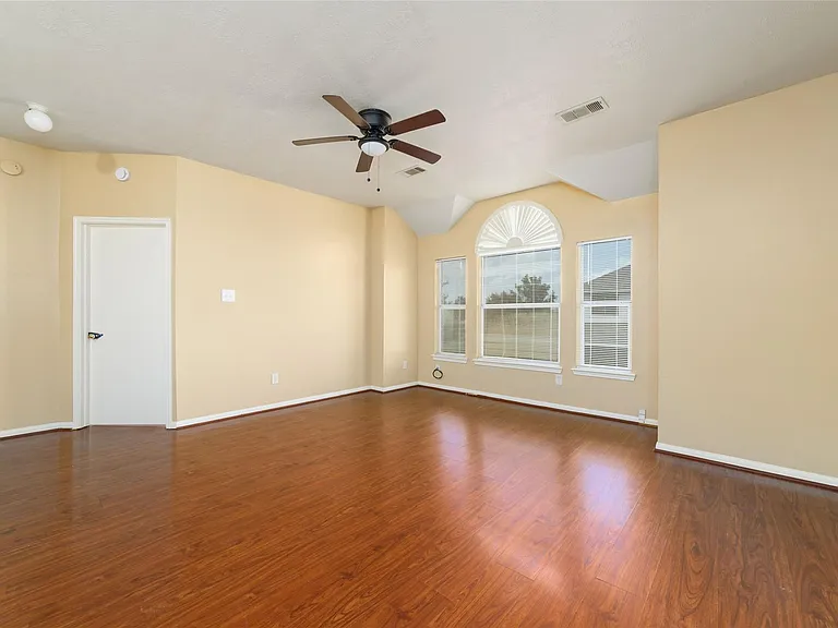 8207 Aliso Canyon Ln — Photo 18