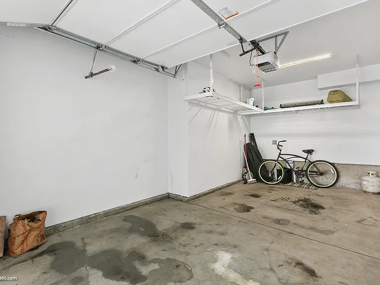 1627 Hornblend St — Photo 26