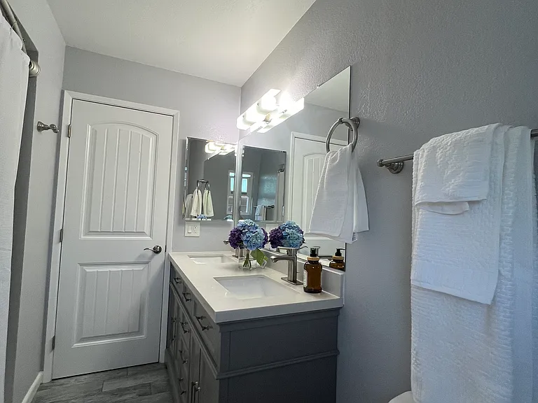 308 W Wilson Ave #B — Photo 9