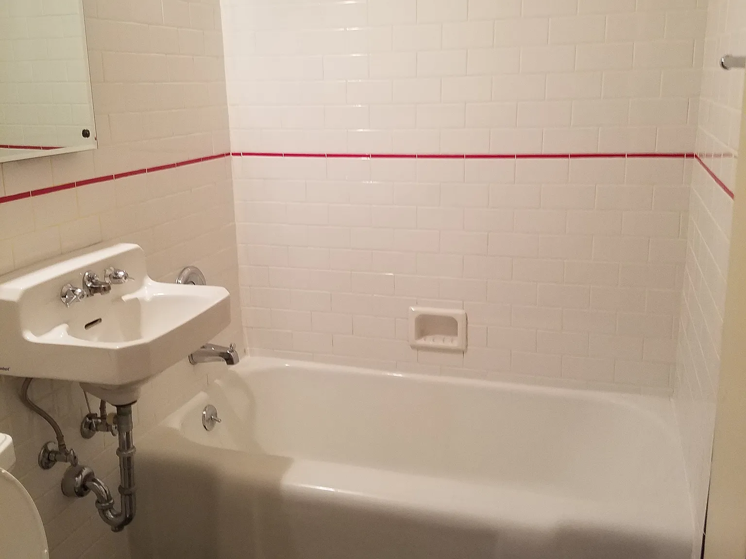 Studio, 335 sqft, $705 — Photo 3