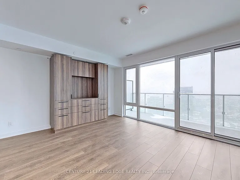 501 Yonge St #5102 — Photo 3
