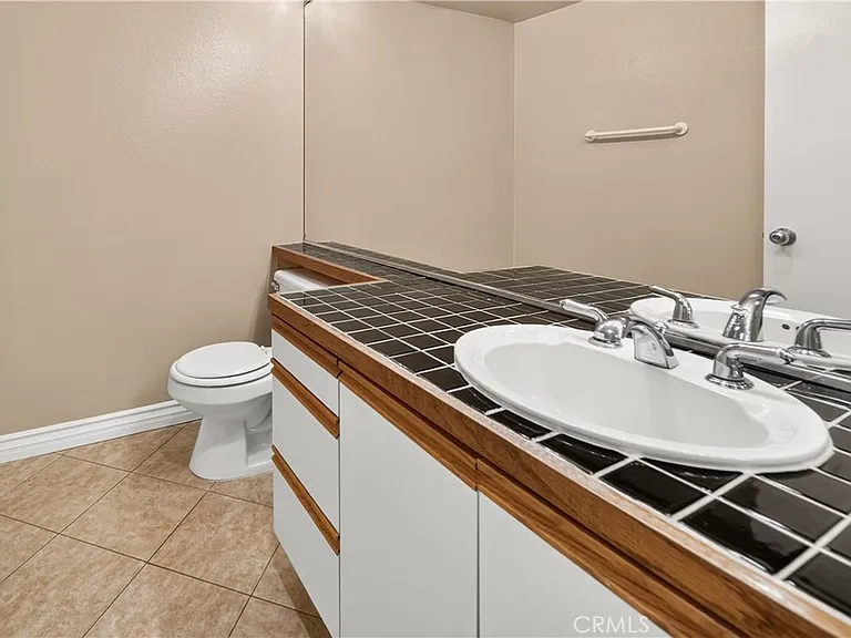 1234 Granville Ave #3 — Photo 13
