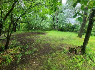 109 S 7th St, Avoca, WI 53506