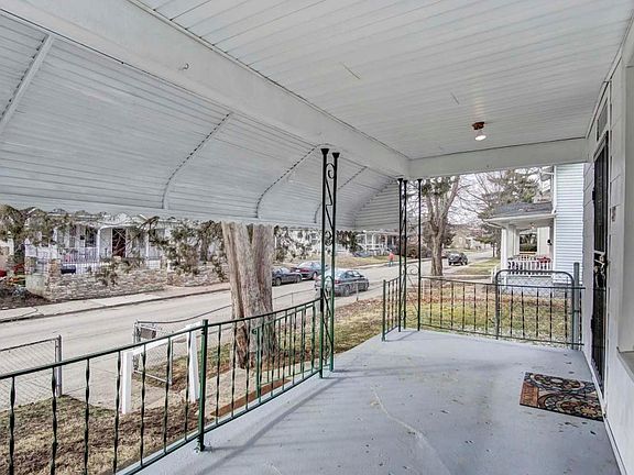3rd image of 80 S Eureka Ave