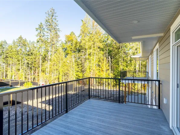 669 Sanderson Rd, Ladysmith, BC V9G 0A1