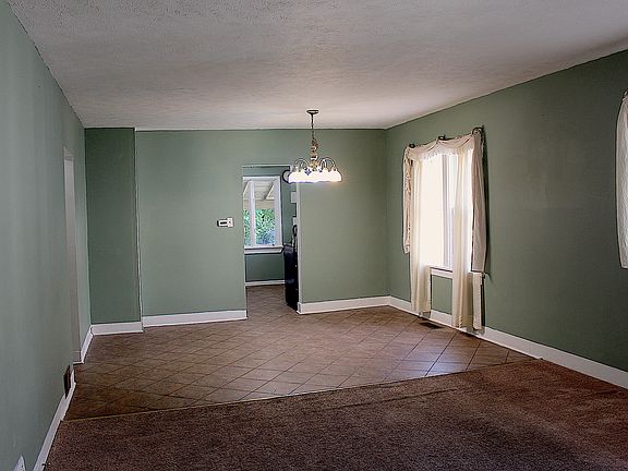 4th image of 294 E 13th St