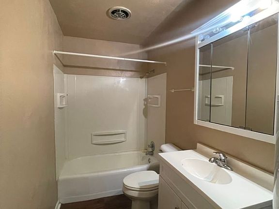 2nd image of 119 W Davis Ave #6