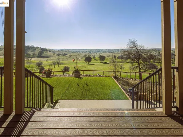 9180 Banderilla Dr, La Grange, CA 95329