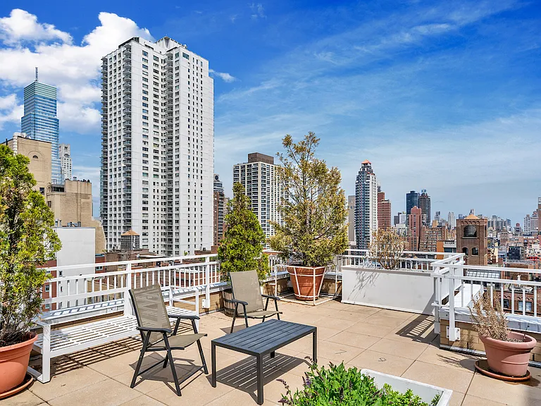 345 E 56th St #7J — Photo 19
