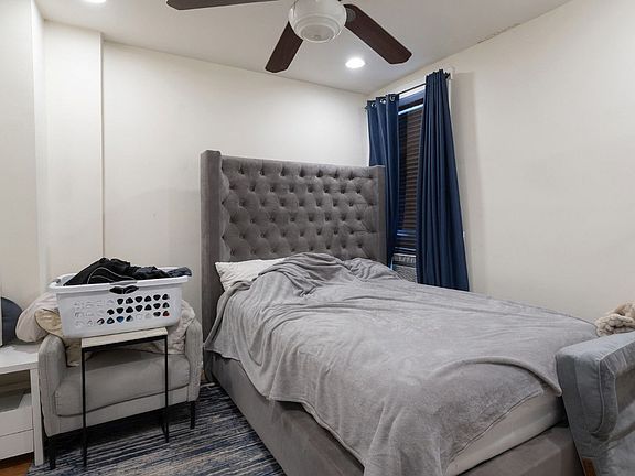 5th image of 4617 N Rockwell St #3FR